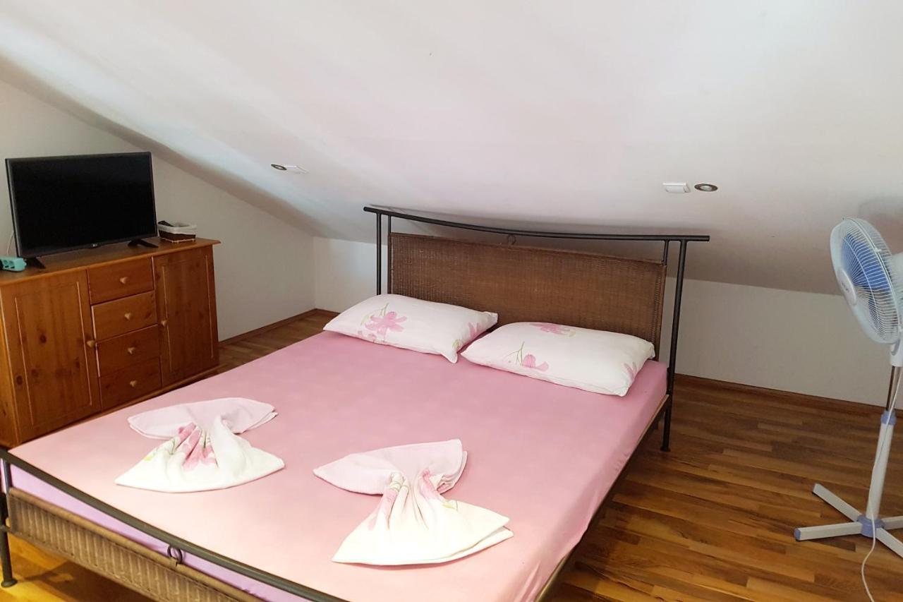 Apartments By The Sea Gradac, Makarska - 6661 Gradac  Εξωτερικό φωτογραφία