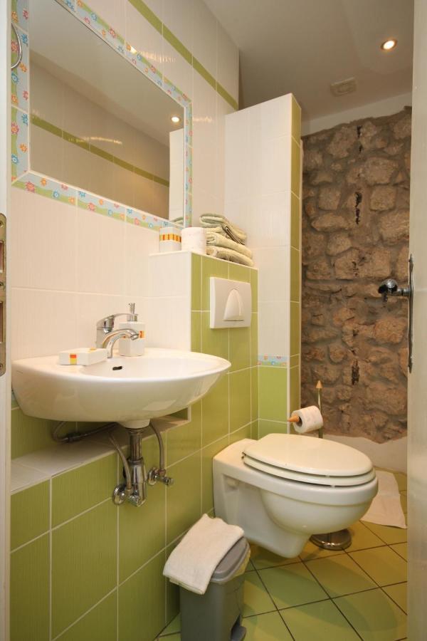 Apartments By The Sea Gradac, Makarska - 6661 Gradac  Εξωτερικό φωτογραφία